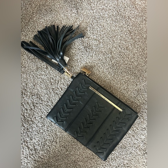 Steve Madden Black wristlet with Tassel - Picture 2 of 5